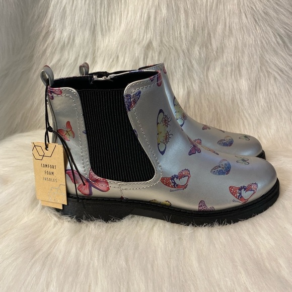 Madden NYC Ankle Boots Womens Size 6‎ Grey Butterfly Print Booties Slip On Shoes - Picture 1 of 7
